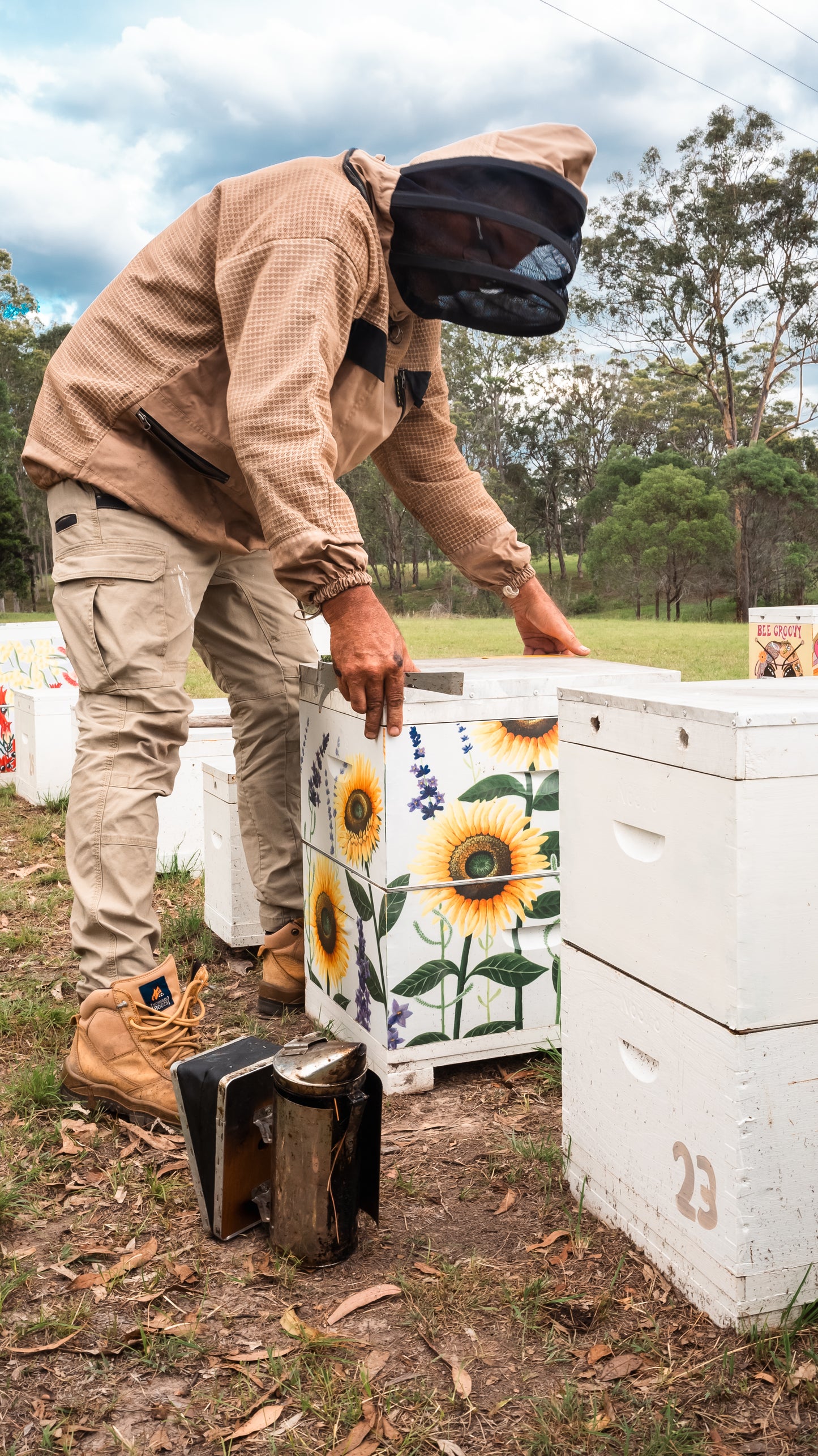 'Sunny Disposition' Bee Box Wrap